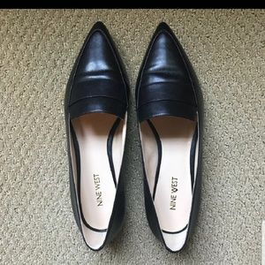 Nine West Pointed black loafers